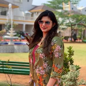 Meet your Posher, Sampada